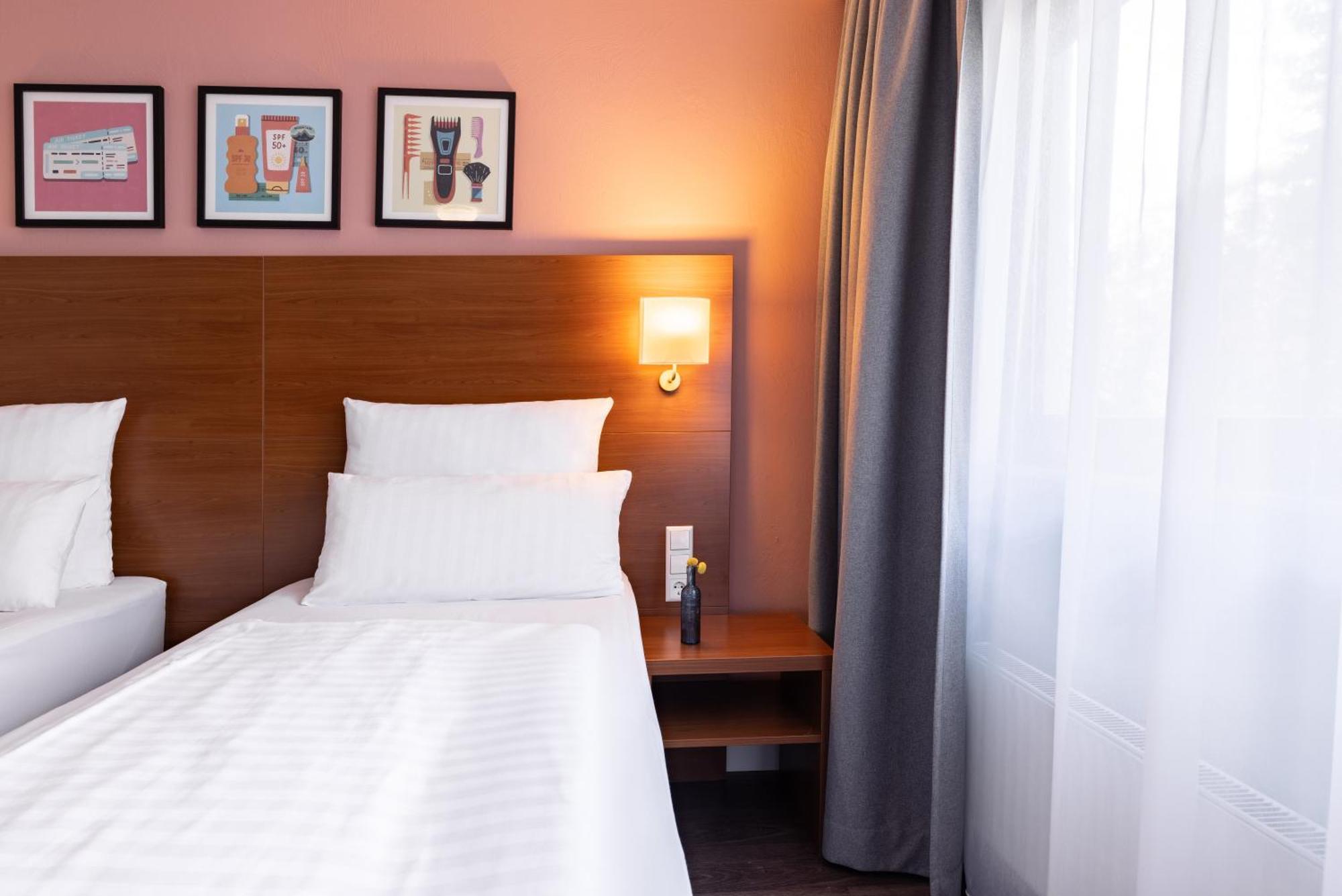 Standard Room with Two Single Beds